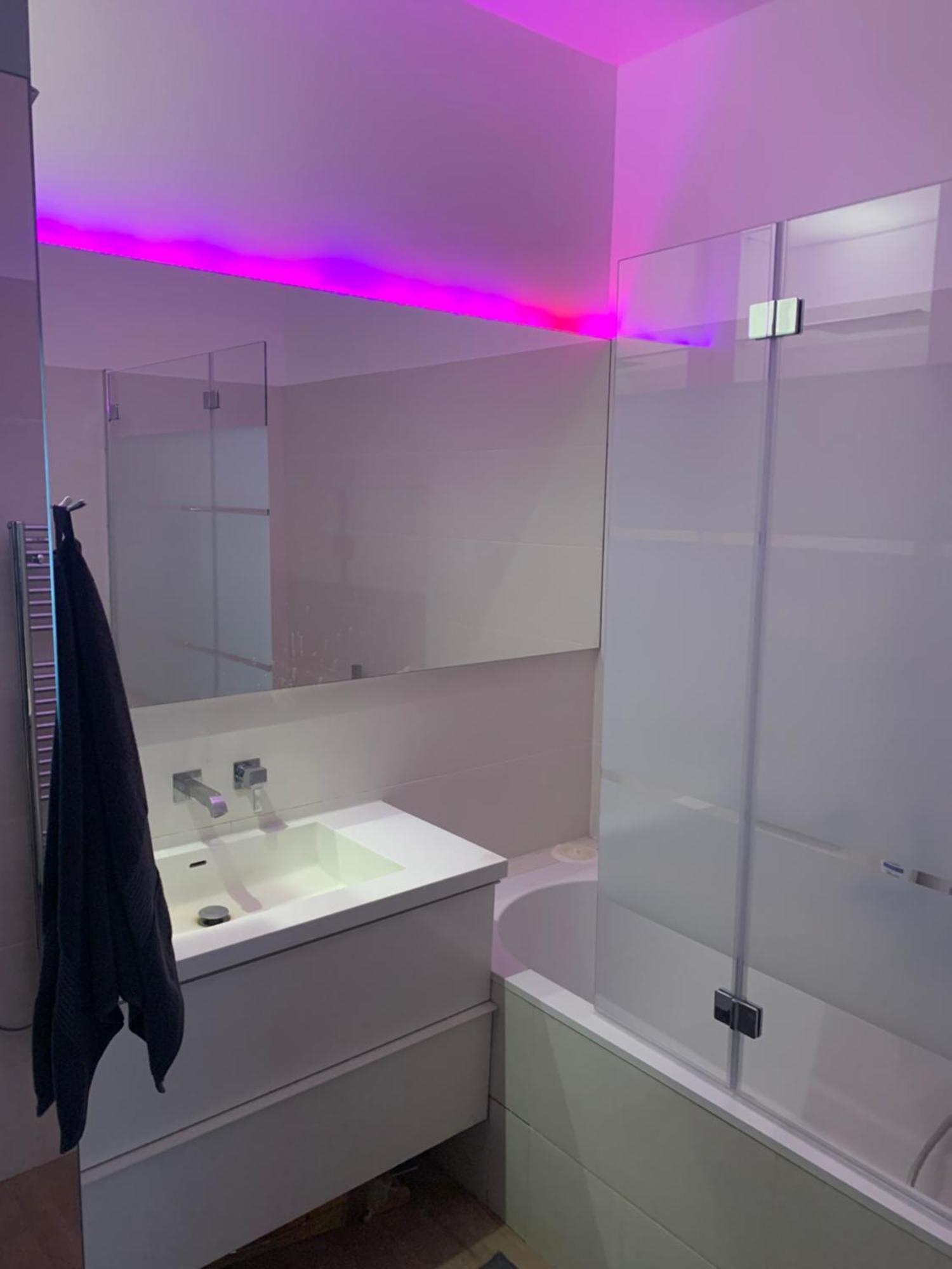 Two-bed - Saint-lazare * Parijs