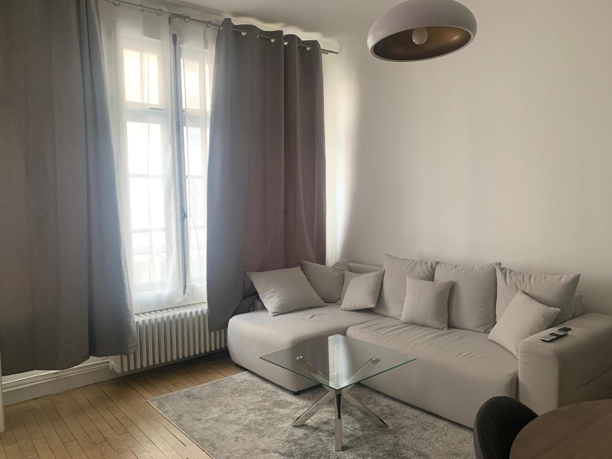 Two-bed - Saint-lazare Parijs